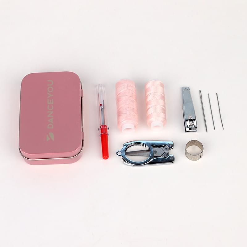 8032-Sewing Kit