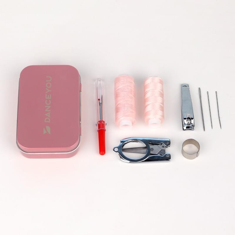 8032-Sewing Kit