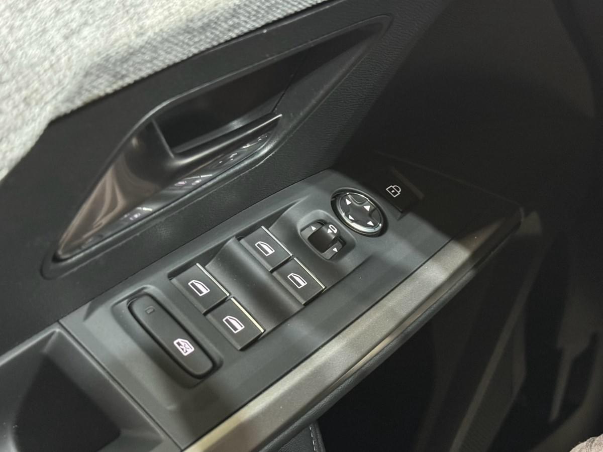 2025 Peugeot 5008 Hybrid GT Cielo 1.2