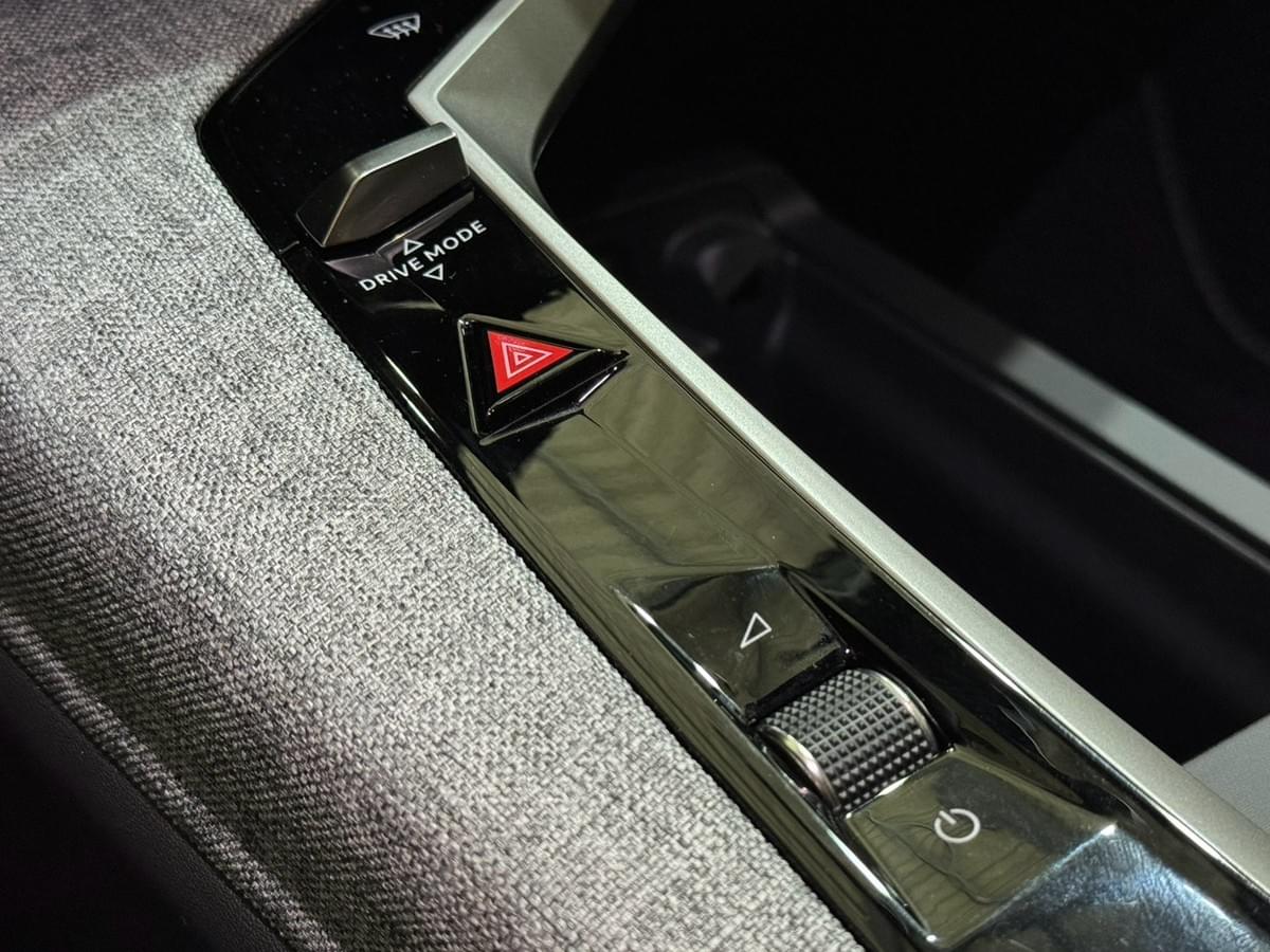 2025 Peugeot 5008 Hybrid GT Cielo 1.2