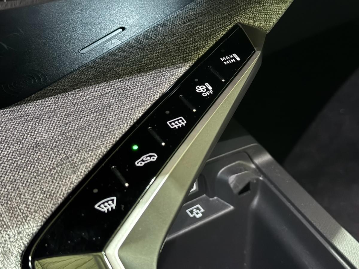 2025 Peugeot 5008 Hybrid GT Cielo 1.2