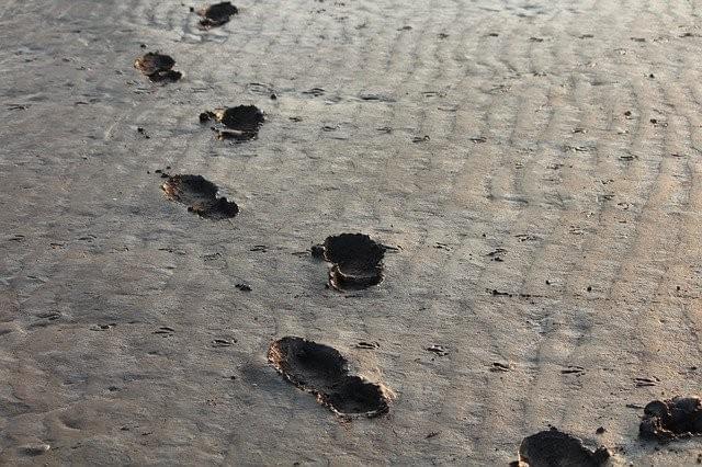 footsteps in the sand footsteps in the sand