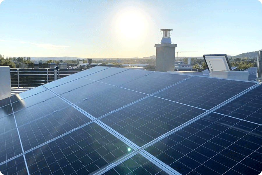 Przy wyborze modułów kluczowe jest to, czy pasują do danego dachu. Przy wyborze modułów kluczowe jest to, czy pasują do danego dachu.