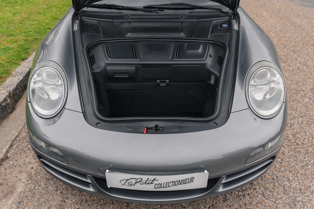 Porsche 911 (997) Carrera 4 - 2006