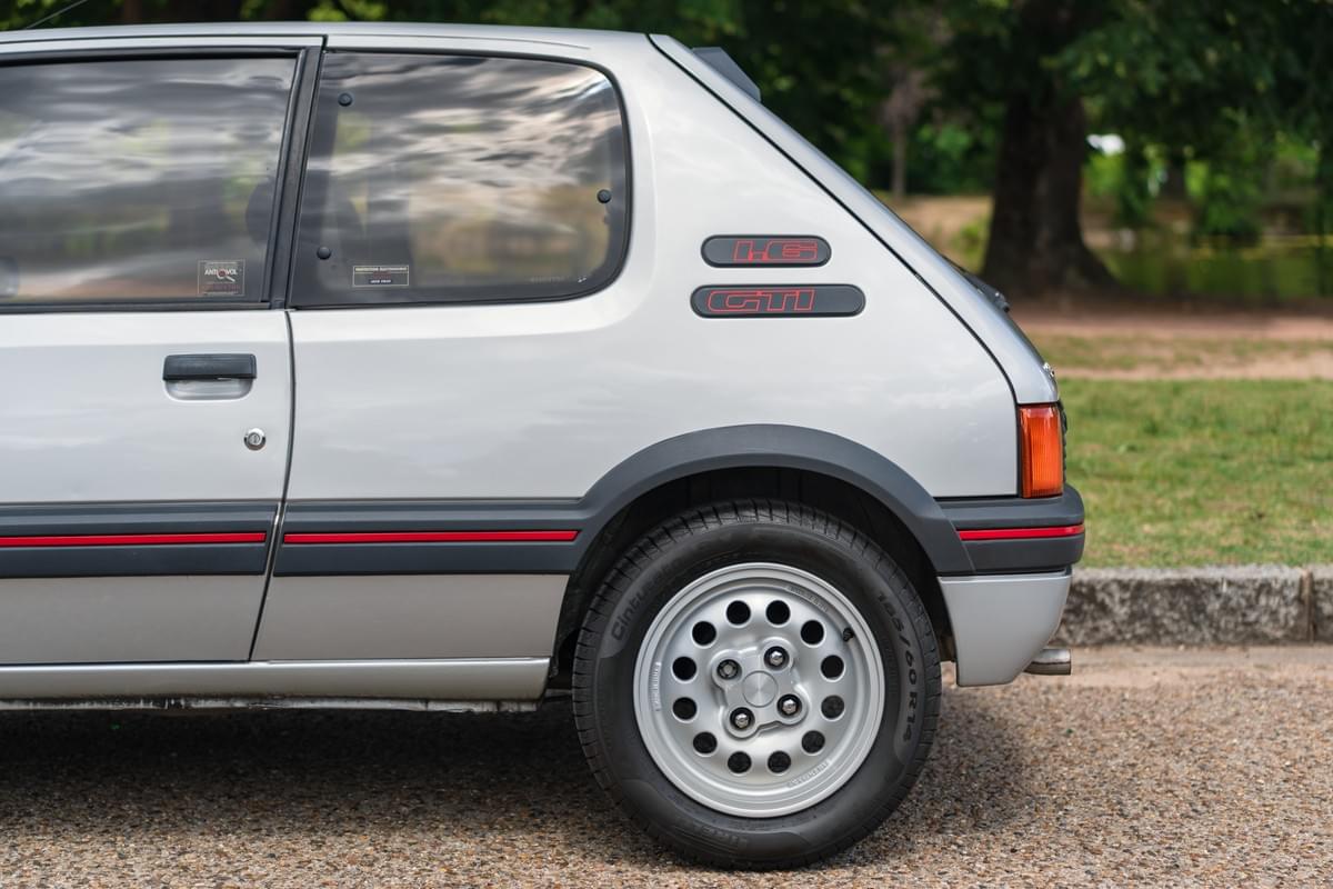 Peugeot 205 GTI 1,6i 115cv - 1987