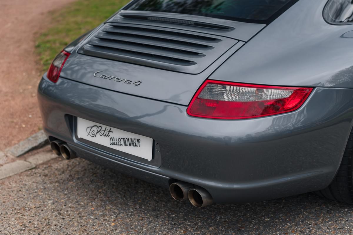 Porsche 911 (997) Carrera 4 - 2006