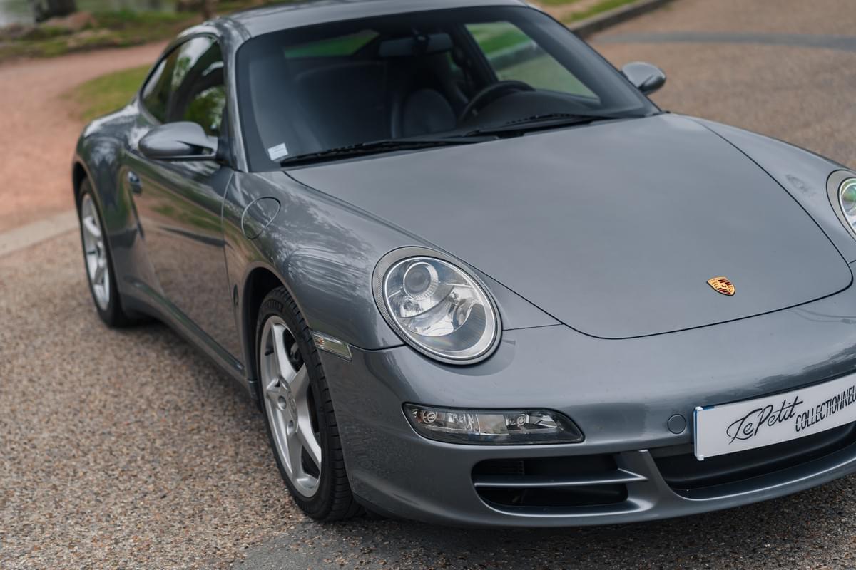 Porsche 911 (997) Carrera 4 - 2006