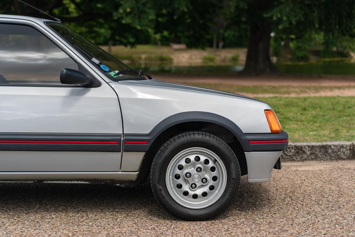 Peugeot 205 GTI 1,6i 115cv - 1987