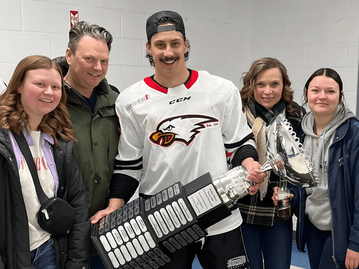 The Heistads with an Innisfail Eagle The Heistads with an Innisfail Eagle