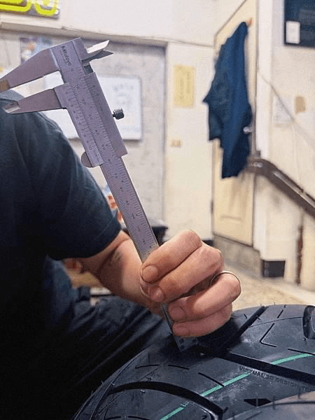 FDR、EVO、輪胎、半熱熔、TT93、天使胎、S98、ROSSO、GP901、CMSR、比較、全熱熔、耐磨度、抓地力、大胎 、尺寸對應、今川車業、高雄安裝點、GOGORO輪胎 FDR、EVO、輪胎、半熱熔、TT93、天使胎、S98、ROSSO、GP901、CMSR、比較、全熱熔、耐磨度、抓地力、大胎 、尺寸對應、今川車業、高雄安裝點、GOGORO輪胎