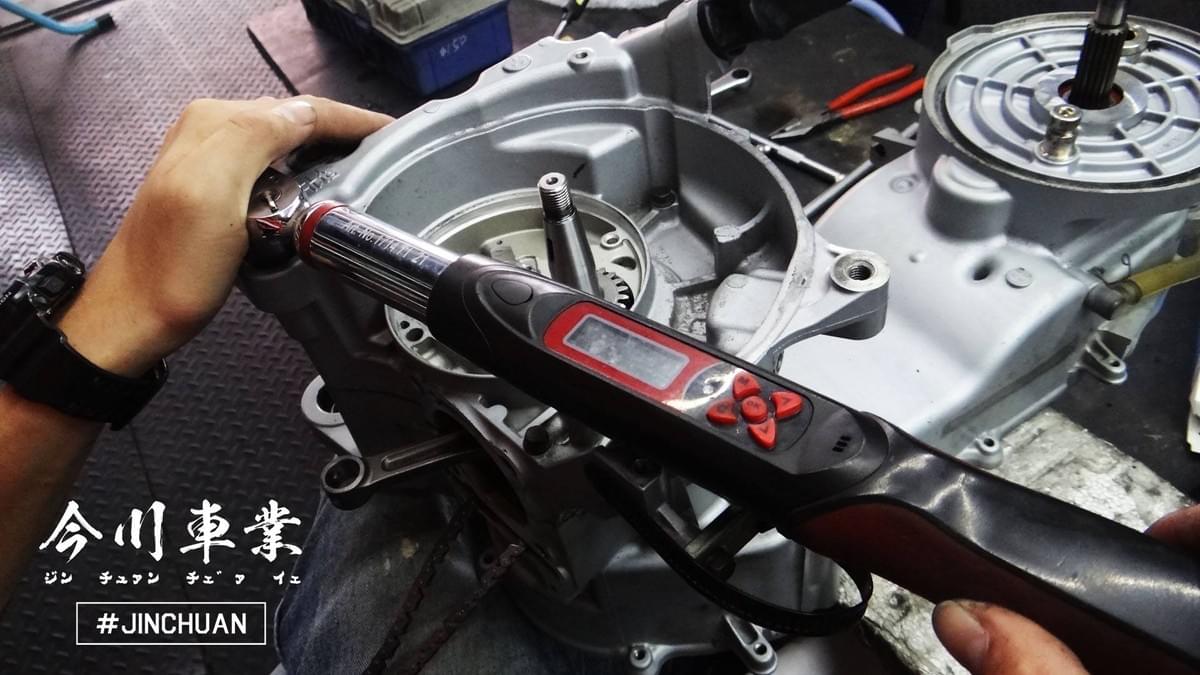 扭力板手,高雄機車維修,高雄機車改裝,三民區機車維修,三民區機車改裝,今川車業,smax,force,漏油.引擎漏油.引擎吃水.水箱少水,水溫燈亮,引擎故障 扭力板手,高雄機車維修,高雄機車改裝,三民區機車維修,三民區機車改裝,今川車業,smax,force,漏油.引擎漏油.引擎吃水.水箱少水,水溫燈亮,引擎故障