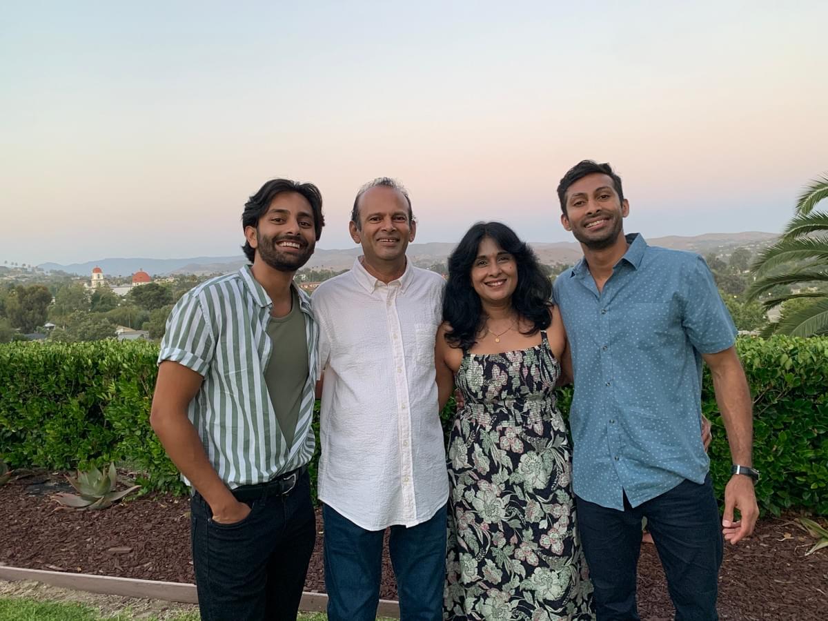 A picture of Ms. Hiranthi's family A picture of Ms. Hiranthi's family