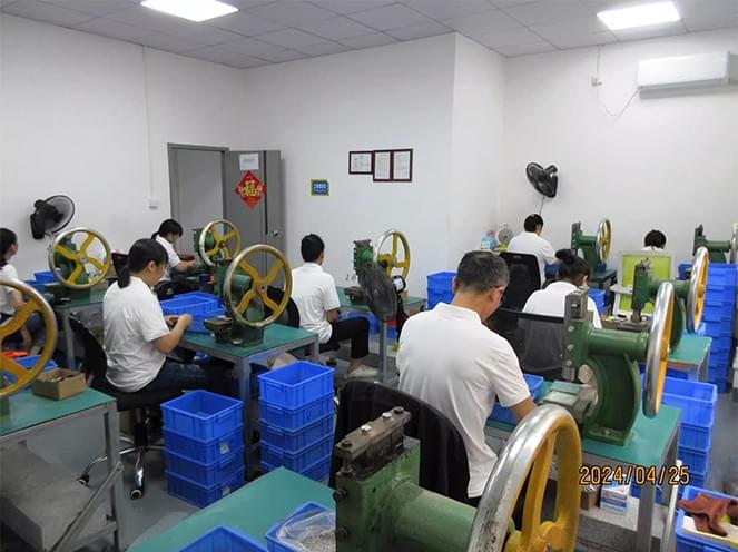 广州尚拓人工组装车间 广州尚拓人工组装车间