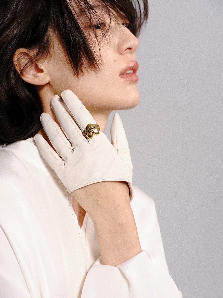 Tokokkino * gold-burning vintage heart bow ring