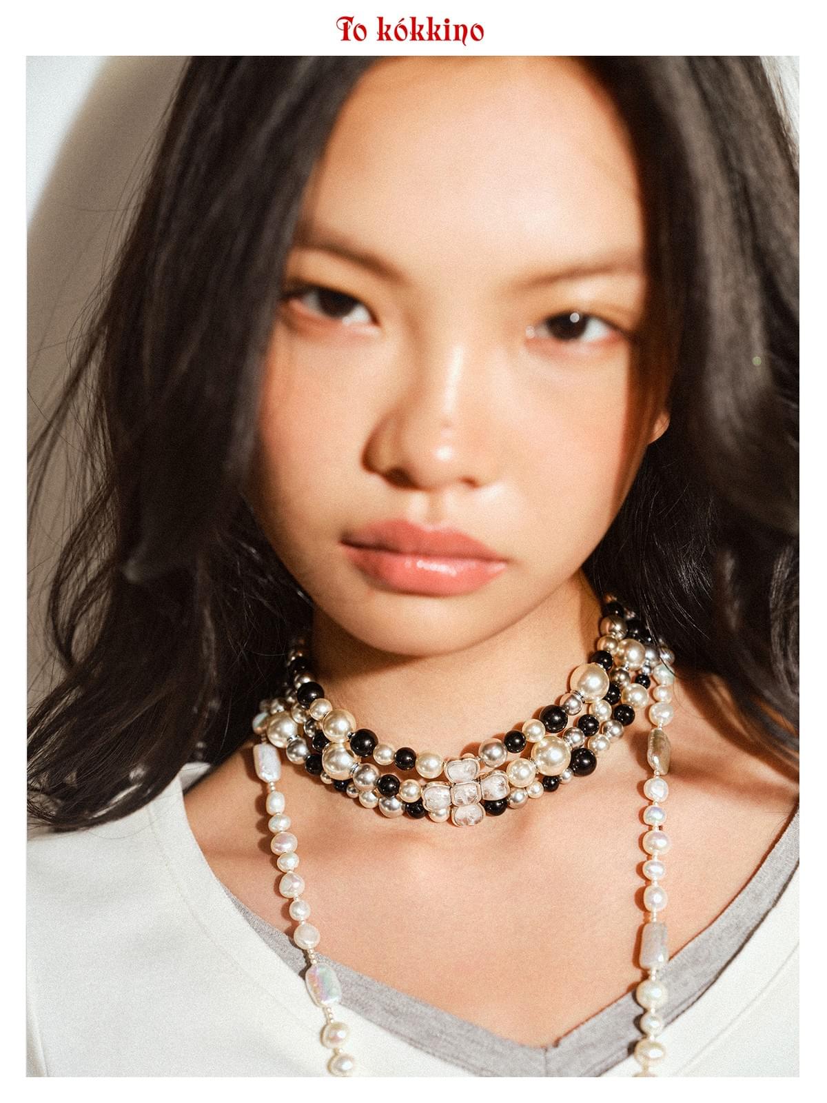 tokokkino 'Cold Light' Three-layer Black and White Pearl White Crystal Short Necklace