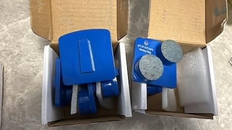Scanmaskin 24 grit soft bond metal grinding tools and adapter plates packed for concrete floor grinding. Scanmaskin 24 grit soft bond metal grinding tools and adapter plates packed for concrete floor grinding.