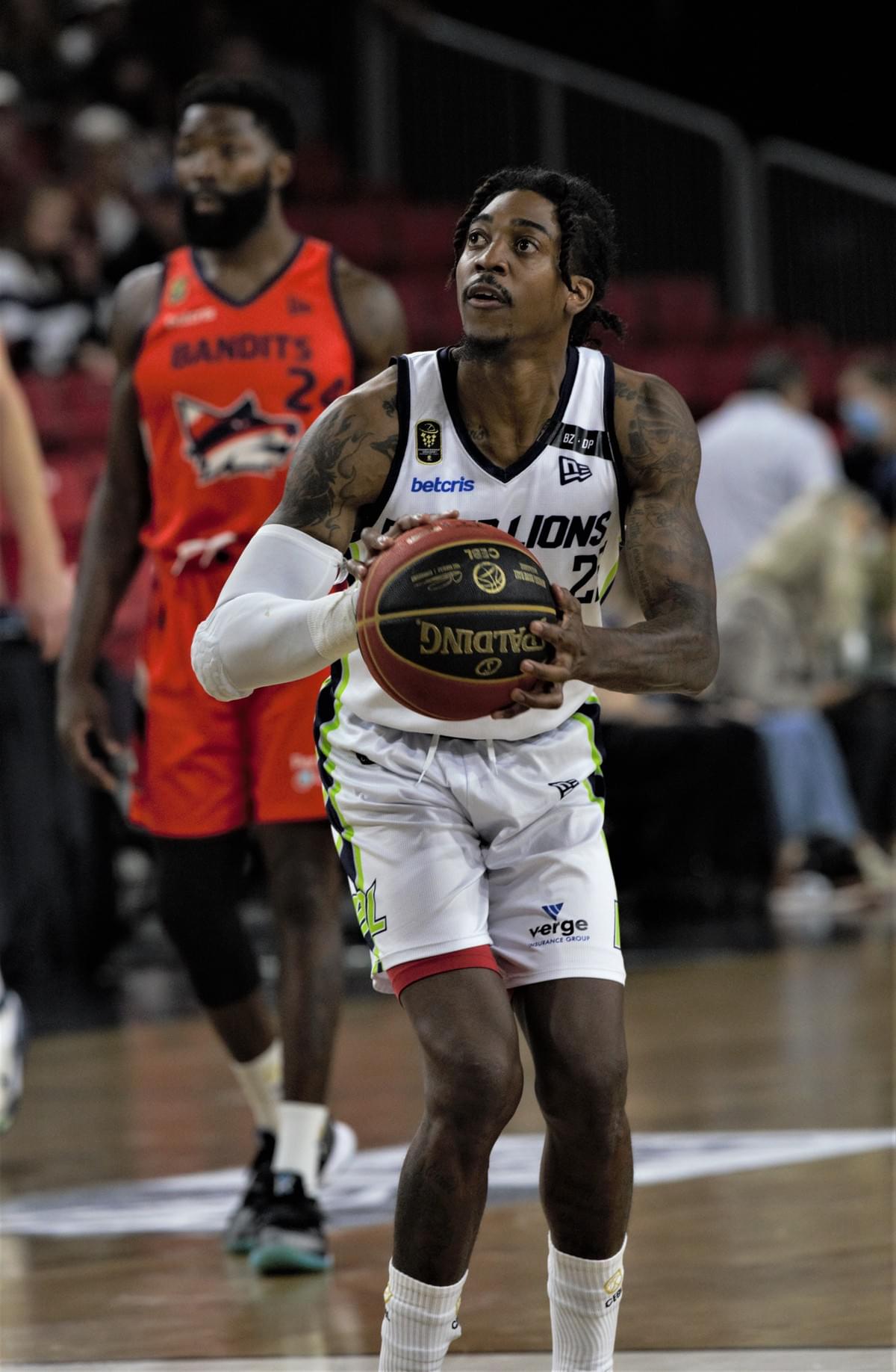 Niagara River Lions 84 - 82 Fraser Valley Bandits by Karrie Daly for PhotoPit.ca Niagara River Lions 84 - 82 Fraser Valley Bandits by Karrie Daly for PhotoPit.ca