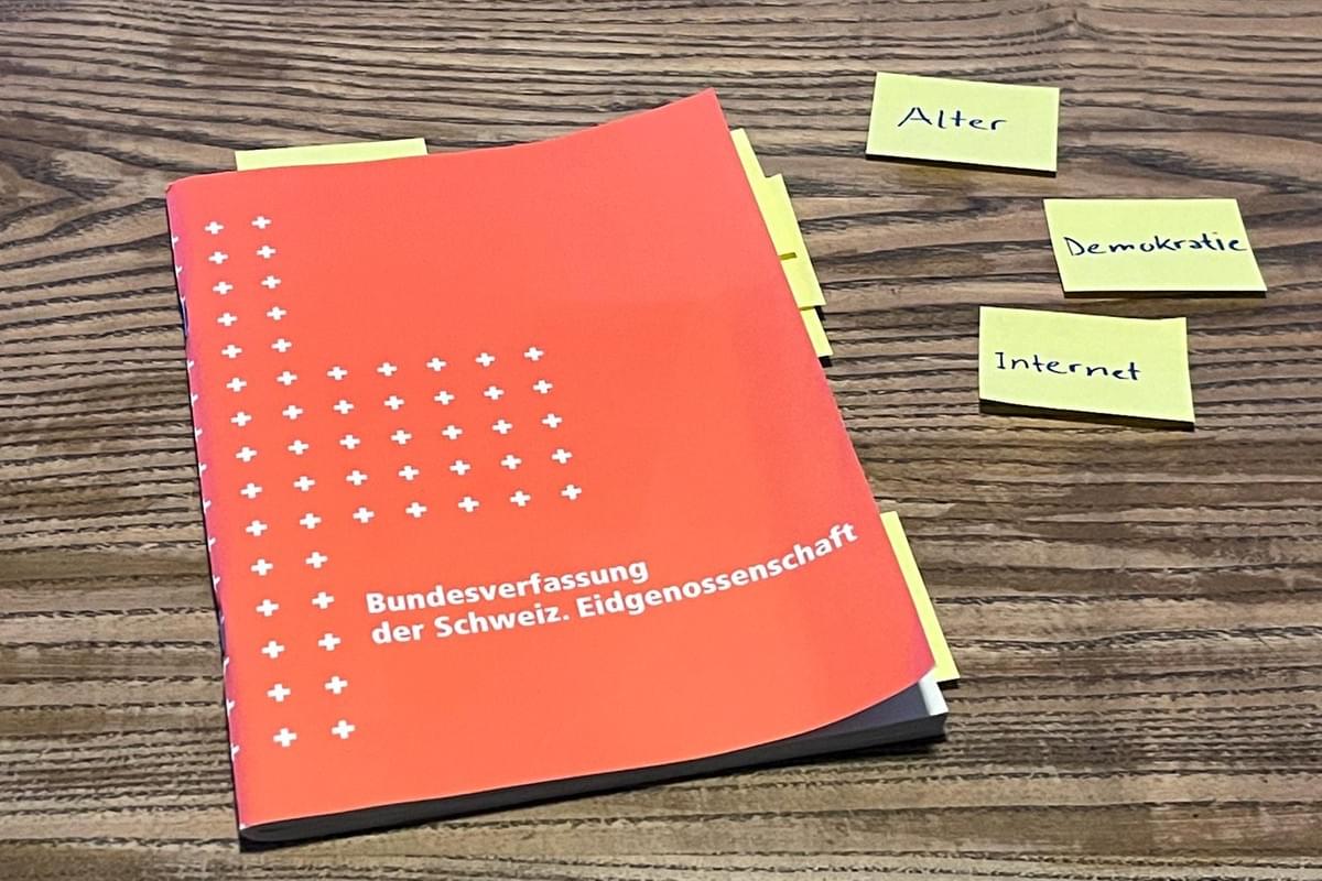 Ein gedruckte Ausgabe der Bundesverfassung Ein gedruckte Ausgabe der Bundesverfassung