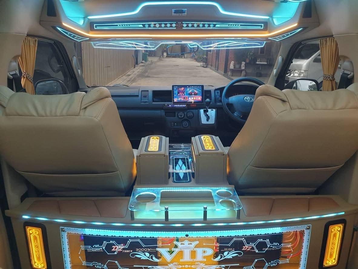 Phuket Minivan Transfer