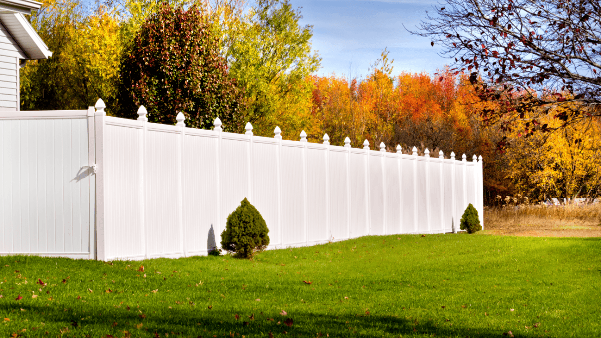 Professional Residential Fence Builder in Florence, AL Professional Residential Fence Builder in Florence, AL