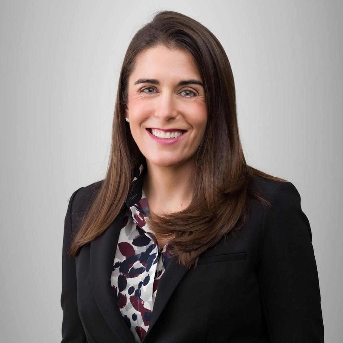 Former COO of Red Hat, now focused on investment and technology consulting, with deep insights into the commercialization and strategic application of AI in the FinTech space. Former COO of Red Hat, now focused on investment and technology consulting, with deep insights into the commercialization and strategic application of AI in the FinTech space.