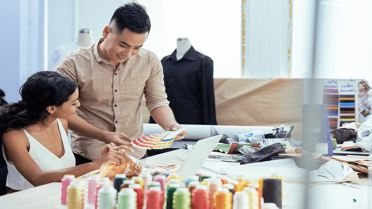 採購評鑑課 | 紡織是一們多工的藝術學問,美謙的採購從原物料開始把關,確保每條織帶成品的完美 採購評鑑課 | 紡織是一們多工的藝術學問,美謙的採購從原物料開始把關,確保每條織帶成品的完美