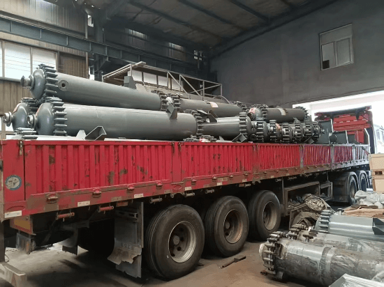 Dual-model shell-and-tube heat exchangers staged for shipment to Anhui province. Dual-model shell-and-tube heat exchangers staged for shipment to Anhui province.