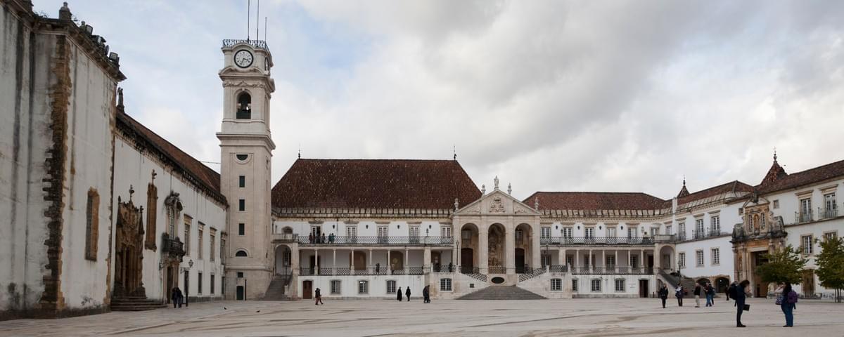 Universidade de Coimbra Universidade de Coimbra