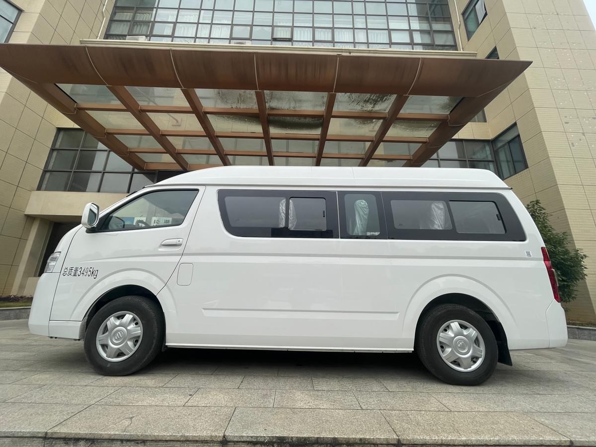 Fonton G7 electric minibus