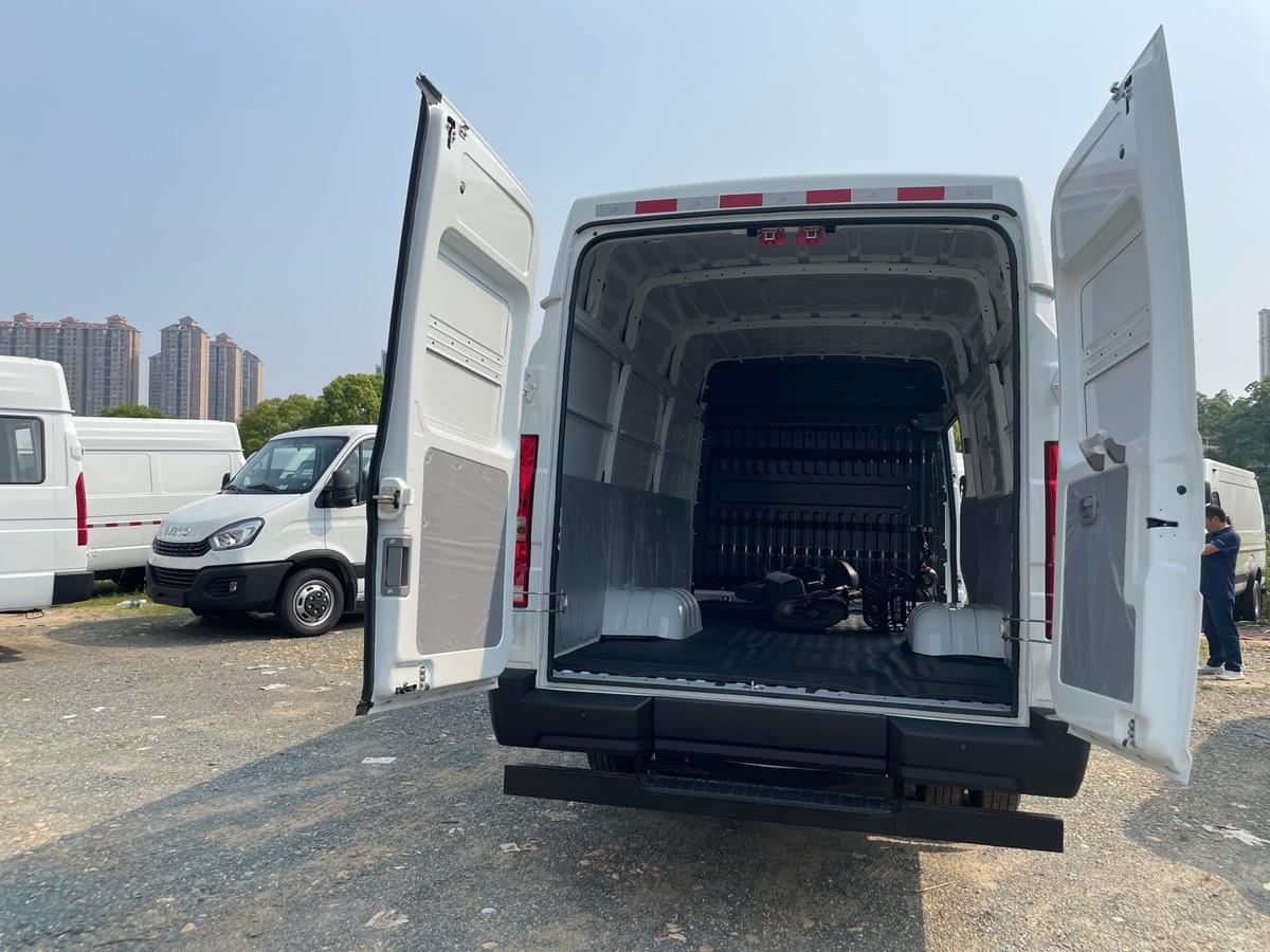 Iveco V40