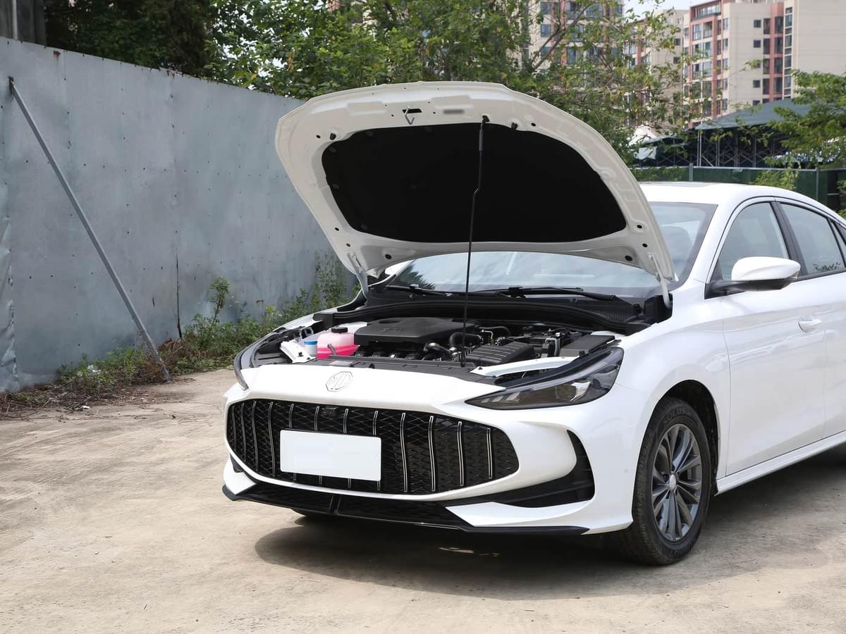 MG5 1.5L/1.5T Compact Sport Sedan, 5-Seater Family Car with Sporty Design & Efficient Powertrain