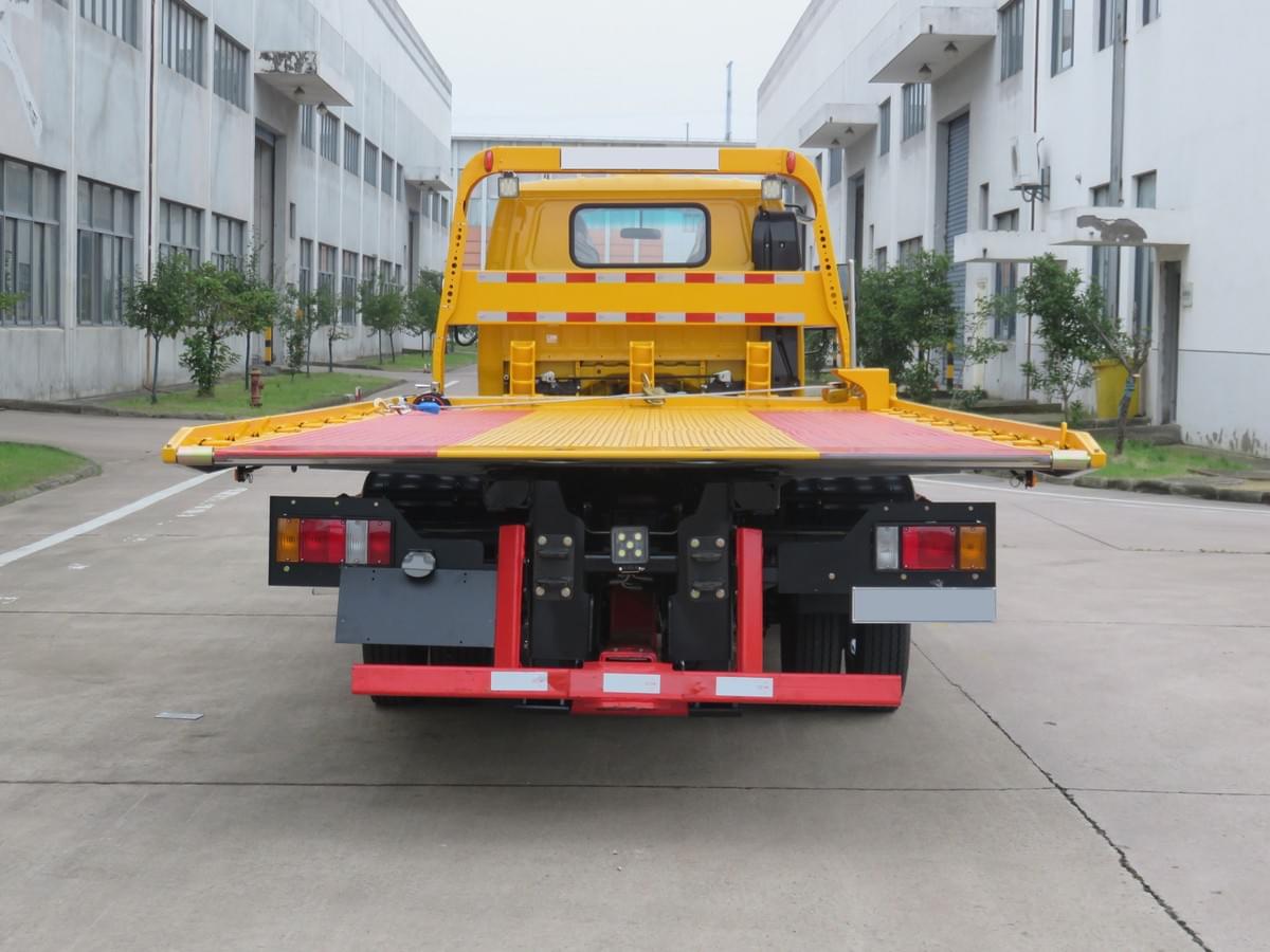 Isuzu Wrecker Flatbed Trailer