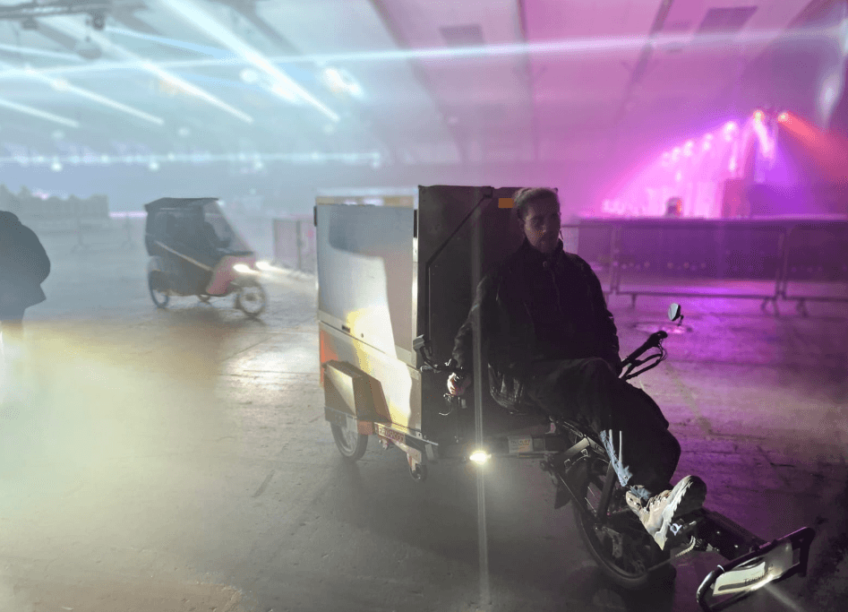 Photo prise pendant le test de vélis ouvert aux festivaliers des Transmusicales 2025 Photo prise pendant le test de vélis ouvert aux festivaliers des Transmusicales 2025