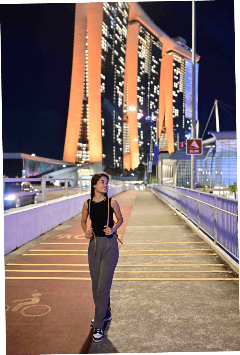 Marina Bay Sands Night portrait photoshoot on Helix Bridge Marina Bay Sands Night portrait photoshoot on Helix Bridge