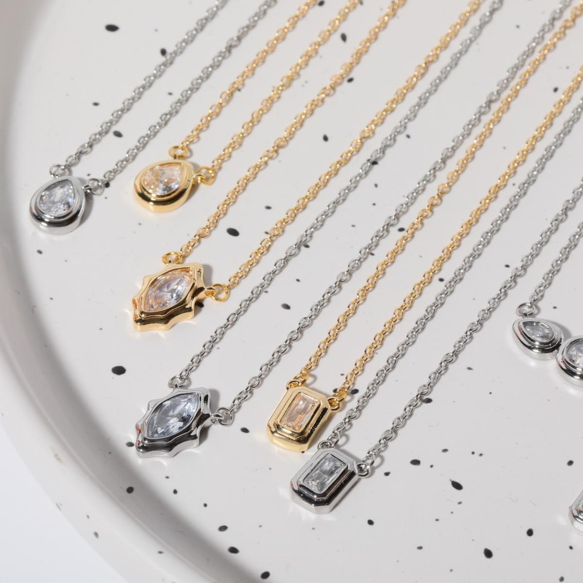 Oval Zirconia Pendant Necklace