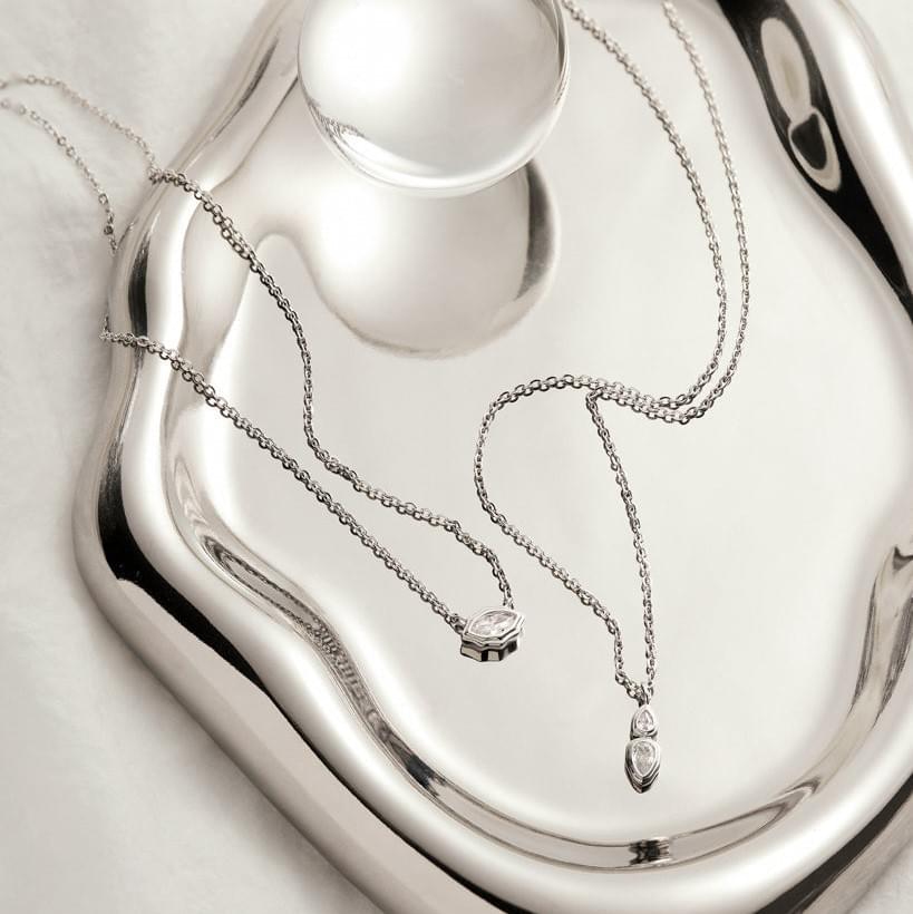 Oval Zirconia Pendant Necklace