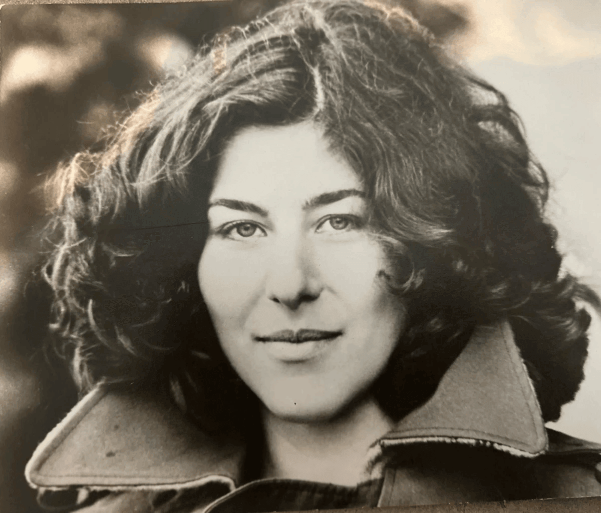 Gain unparalleled insights from Elki Jacobs, an internationally acclaimed event designer. With over 30 years of experience, Elki will share her expertise in transforming spaces into unforgettable experiences, guiding you through every step of the design process. Expert Guidance What We Offer Are you passionate about event design? Do you dream of transforming spaces into magical experiences? Join internationally acclaimed luxury event designer, Elki Jacobs, in a 5 week masterclass at her home in Tel Aviv. As part of an intimate, supportive group, you'll receive 30 years of Elki’s wisdom and guidance to fuel your creativity, grow your confidence and ignite your passion for event design. Gain unparalleled insights from Elki Jacobs, an internationally acclaimed event designer. With over 30 years of experience, Elki will share her expertise in transforming spaces into unforgettable experiences, guiding you through every step of the design process. Expert Guidance What We Offer Are you passionate about event design? Do you dream of transforming spaces into magical experiences? Join internationally acclaimed luxury event designer, Elki Jacobs, in a 5 week masterclass at her home in Tel Aviv. As part of an intimate, supportive group, you'll receive 30 years of Elki’s wisdom and guidance to fuel your creativity, grow your confidence and ignite your passion for event design.