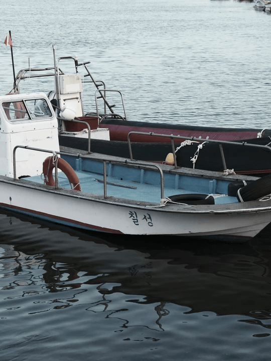 Weisidun Yacht designs and builds premium aluminum fishing, work, patrol, utility, and passenger boats. Weisidun Yacht designs and builds premium aluminum fishing, work, patrol, utility, and passenger boats.