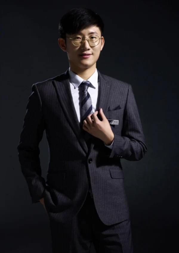 AISEN Eyewear provides stylish, durable sunglasses, optical frames, kids’ glasses, and blue light protection. AISEN Eyewear provides stylish, durable sunglasses, optical frames, kids’ glasses, and blue light protection.