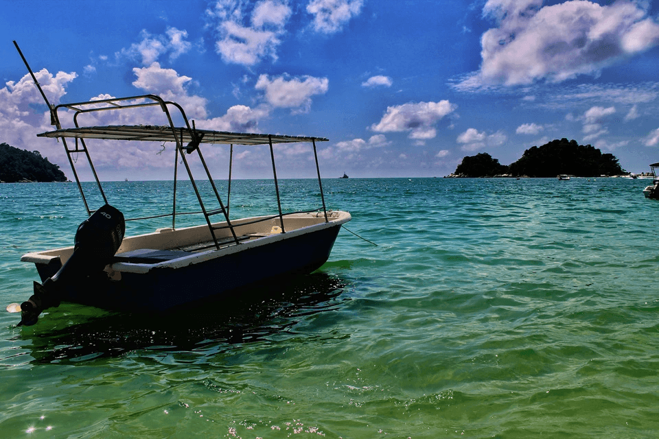 Weisidun Yacht designs and builds premium aluminum fishing, work, patrol, utility, and passenger boats. Weisidun Yacht designs and builds premium aluminum fishing, work, patrol, utility, and passenger boats.