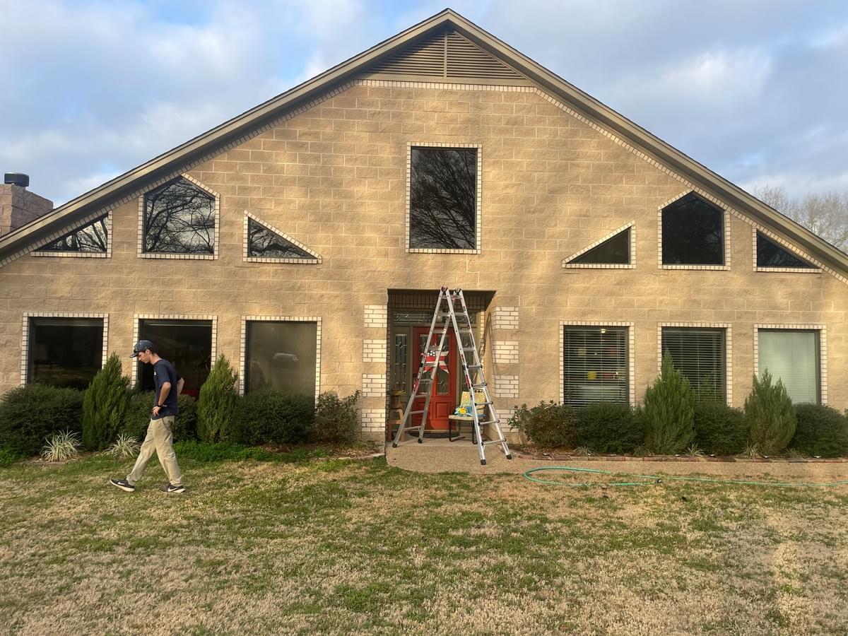 Palestine Home with clean windows.  Palestine Home with clean windows.