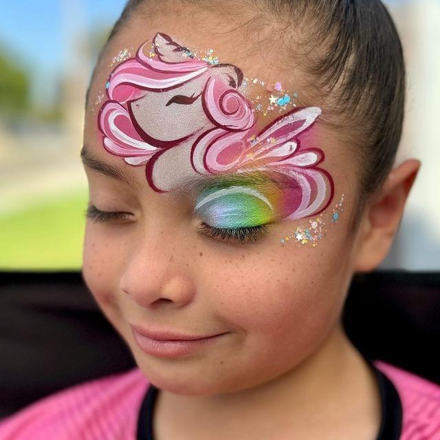 who doesn't love a unicorn on the forehead who doesn't love a unicorn on the forehead
