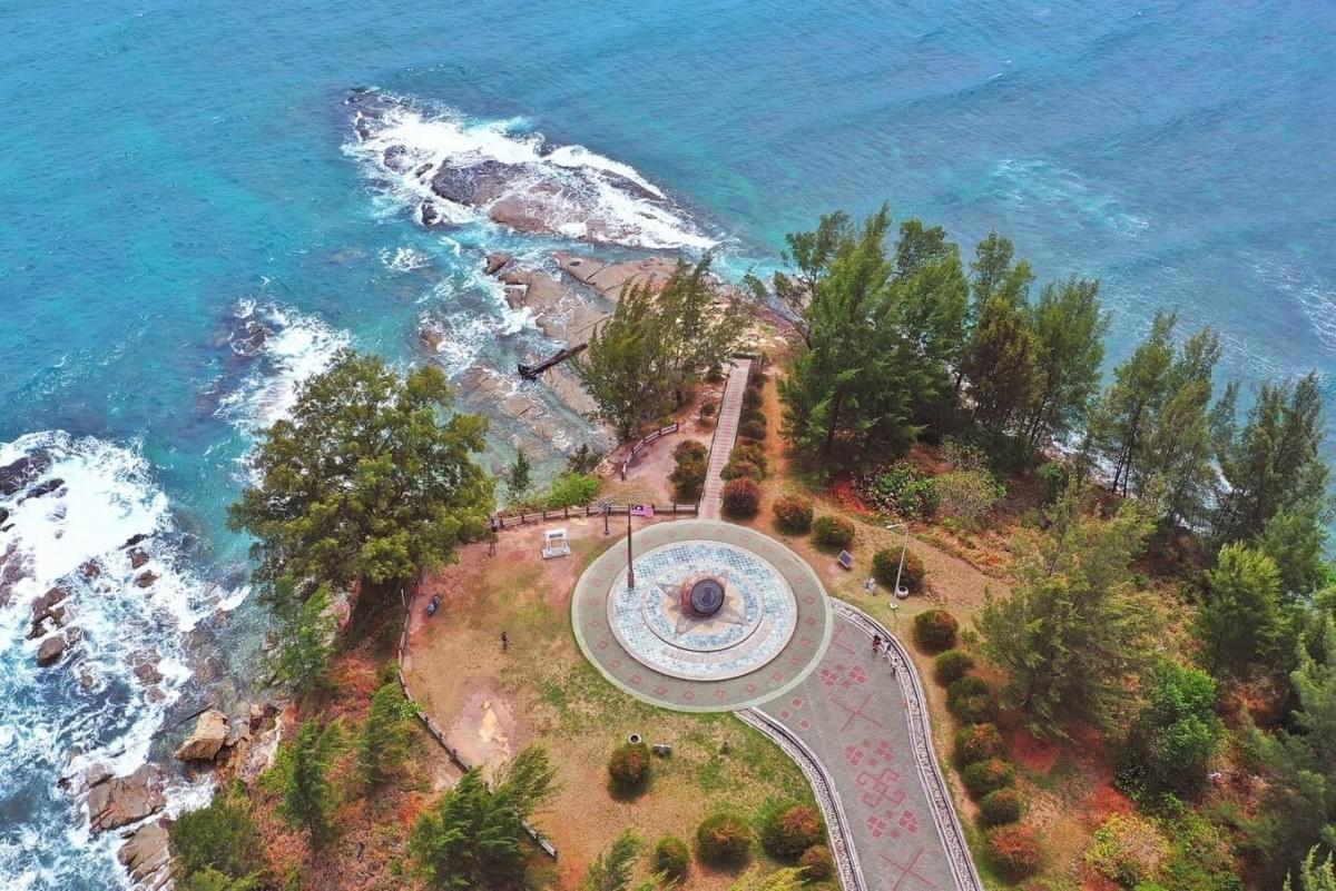 We offer a range of high-quality bikes for rent, suitable for various terrains. Whether you are a casual rider or an experienced cyclist, we have the perfect bike for you to explore the beauty of Borneo at your own pace. Bike Rentals What We Offer borneo biking adventures We offer a range of high-quality bikes for rent, suitable for various terrains. Whether you are a casual rider or an experienced cyclist, we have the perfect bike for you to explore the beauty of Borneo at your own pace. Bike Rentals What We Offer borneo biking adventures