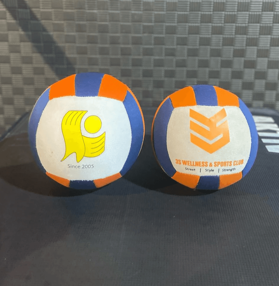 Dodgeball is a fun sport that can help improve physical fitness and enhance cardiovascular health. Join us and enjoy the joy brought by sports. Health and welfare The service we provide Provide dodgeball teaching