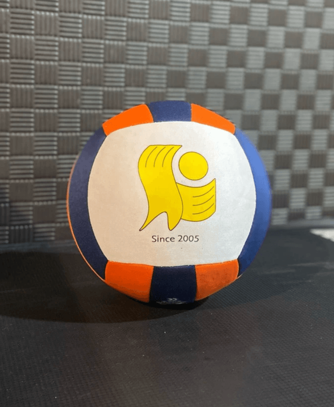 Dodgeball is a fun sport that can help improve physical fitness and enhance cardiovascular health. Join us and enjoy the joy brought by sports. Health and welfare The service we provide Provide dodgeball teaching