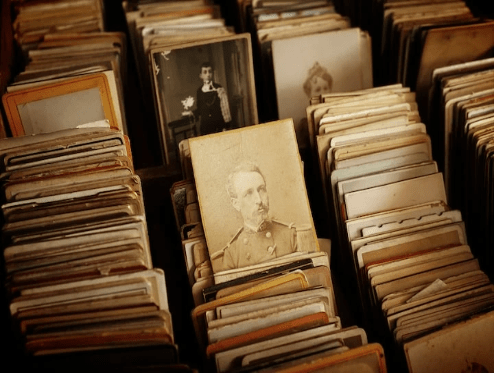 Psychogénéalogie - Régine MONTEIL Cabinet de Thérapies bréves  Psychogénéalogie - Régine MONTEIL Cabinet de Thérapies bréves