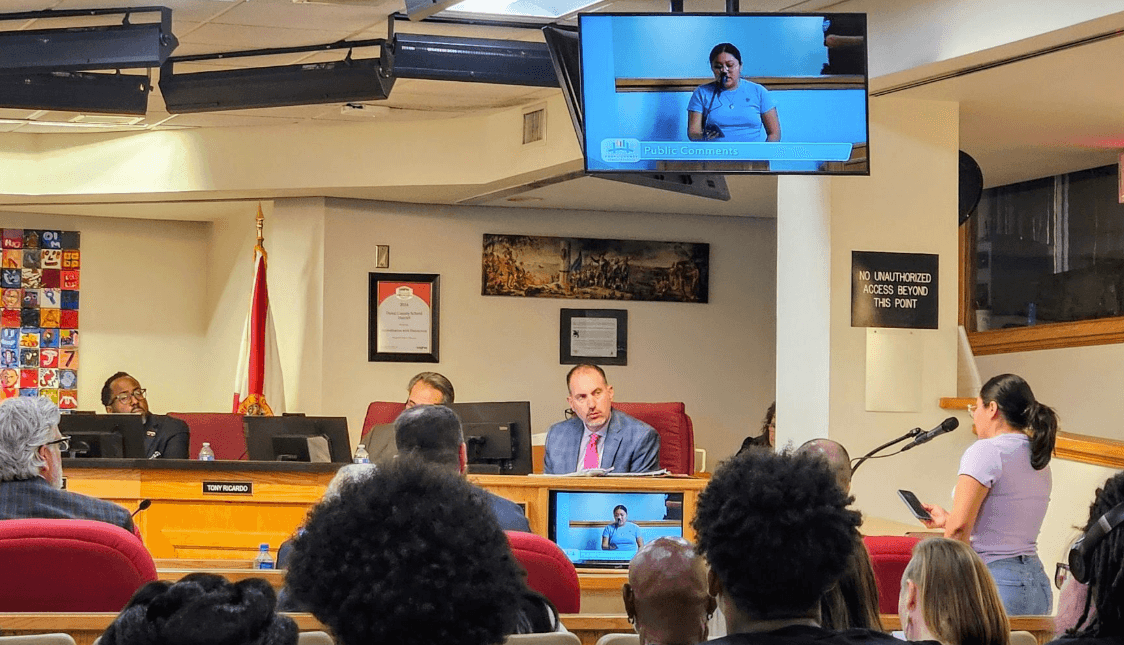 Tobacco Free Jacksonville member providing public comment to Duval County School Board in support of a tobacco-free schools policy update. Tobacco Free Jacksonville member providing public comment to Duval County School Board in support of a tobacco-free schools policy update.