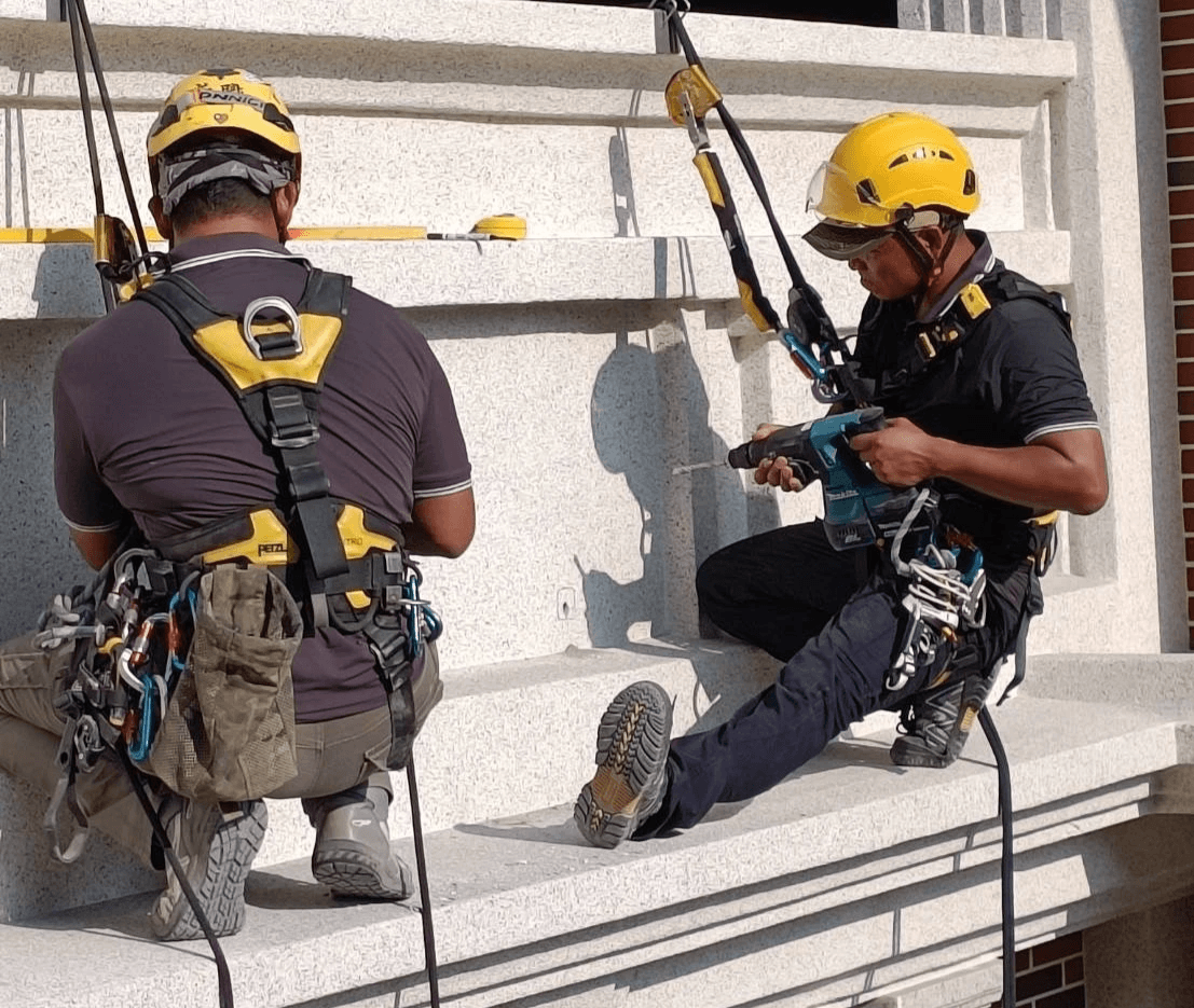 金傑昕工程行/張敏傑 蜘蛛人 外牆作業 高空作業 磁磚剝落 大理石安裝 外牆防水 蜘蛛人 高空蜘蛛人 金傑昕工程行/張敏傑 蜘蛛人 外牆作業 高空作業 磁磚剝落 大理石安裝 外牆防水 蜘蛛人 高空蜘蛛人