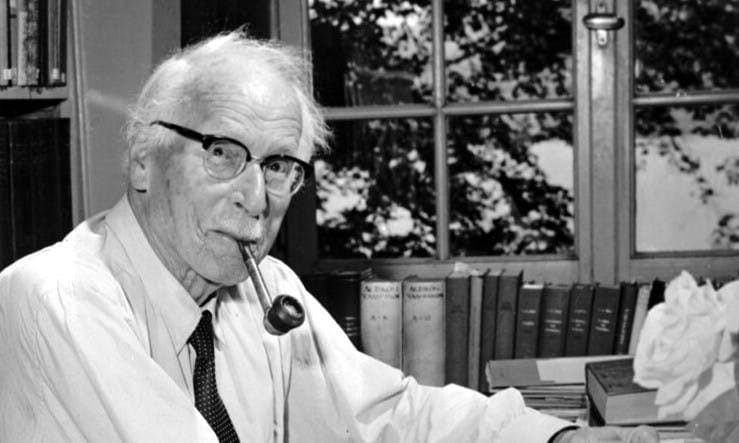 心理學家卡爾・榮格(Carl Jung) 心理學家卡爾・榮格(Carl Jung)