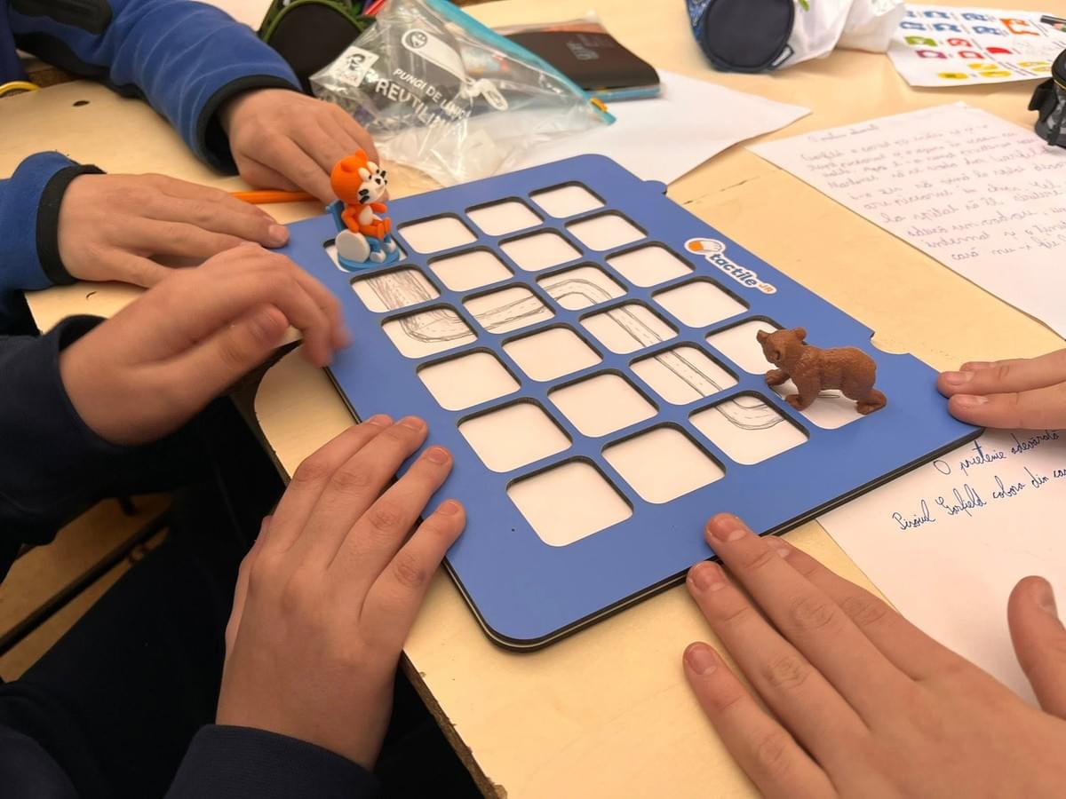 Scratch Tactile la Școala Gimnazială Nr. 2 “Diaconu Coresi” Brașov Scratch Tactile la Școala Gimnazială Nr. 2 “Diaconu Coresi” Brașov